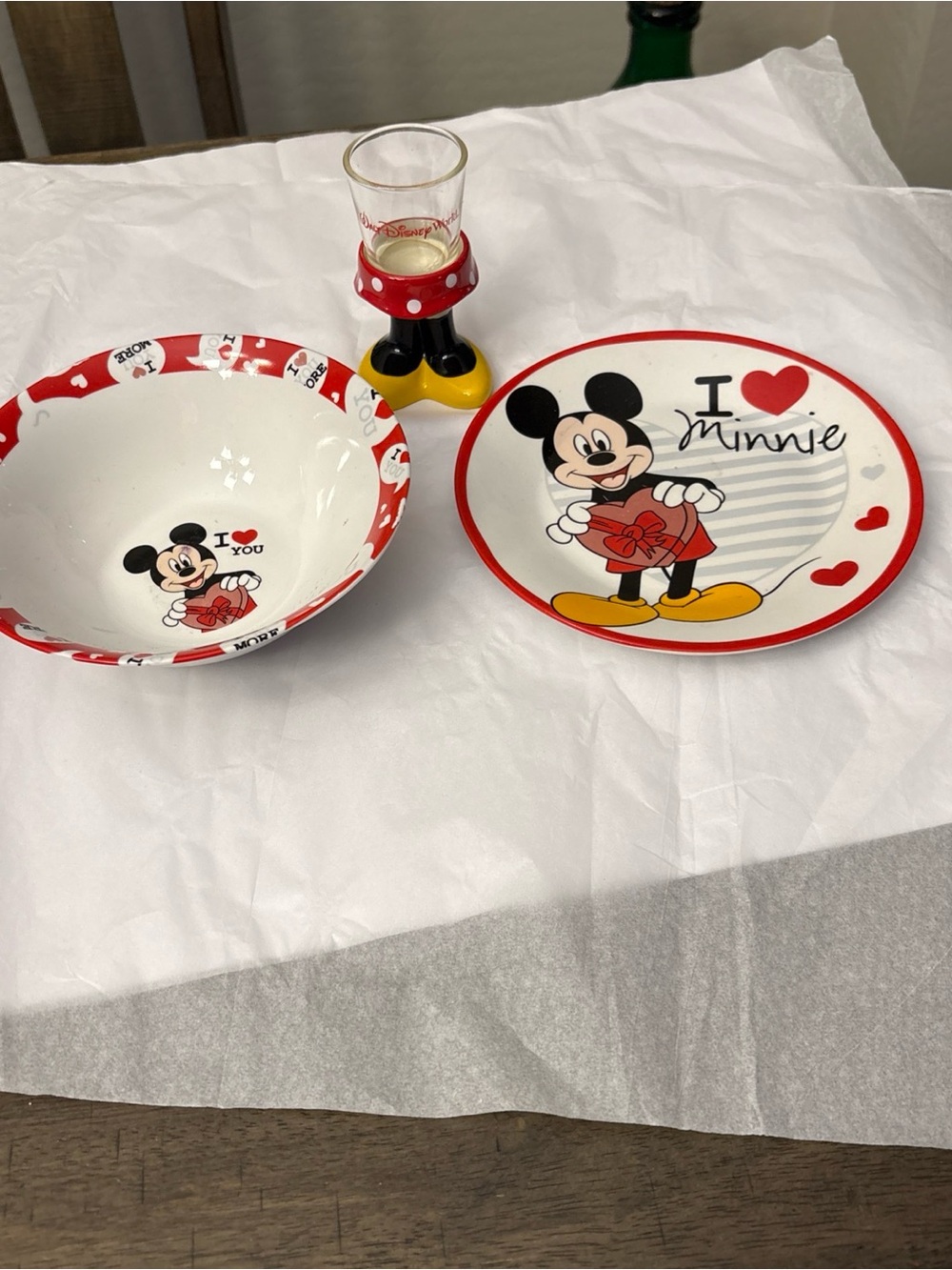DISNEY MICKEY MOUSE 3PC DINNER SET PLATE BOWL I LOVE MINNIE And SHOT GLASS 4 Mom